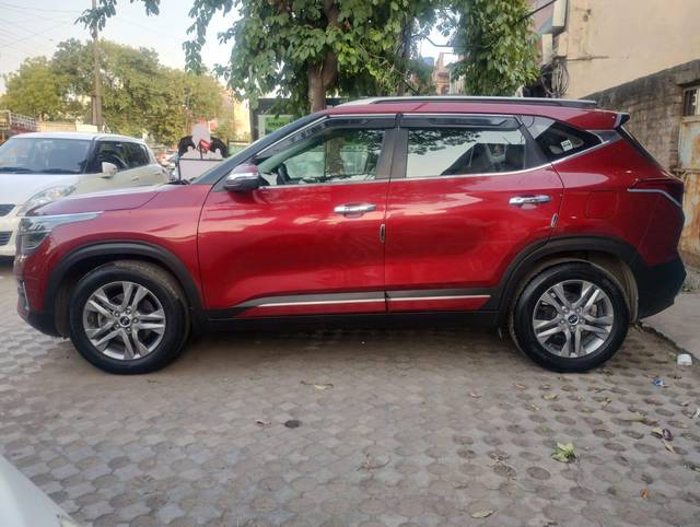 https://images10.gaadi.com/usedcar_image/3987349/original/processed_38a51169f0a2b0be1939a1bb957379c8.jpg?imwidth=6402