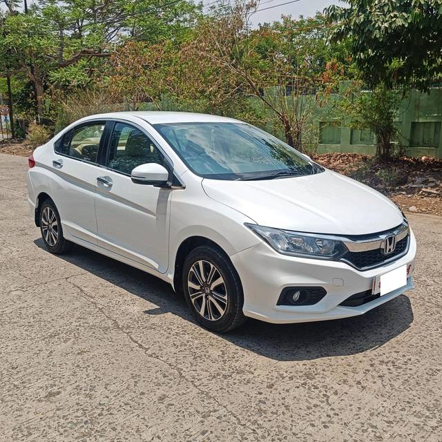 https://images10.gaadi.com/usedcar_image/3987918/original/processed_3a1c102d9385c73e100e84392bc16e0b.jpg?imwidth=6400