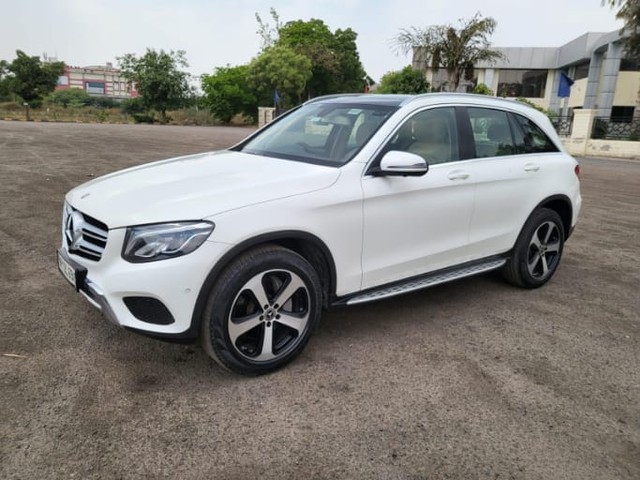 Second-hand 2019 Mercedes-Benz GLC 220d 4MATIC for sale in Faridabad-8