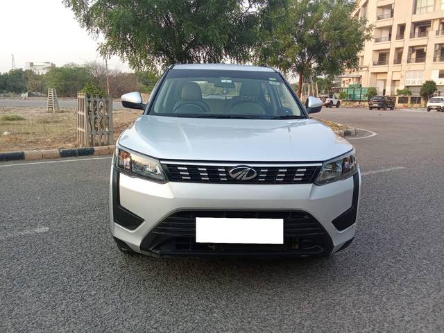 https://images10.gaadi.com/usedcar_image/3988217/original/processed_813c48863f36bf0c8c286ed8a757b282.jpg?imwidth=6402