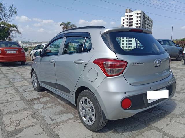 https://images10.gaadi.com/usedcar_image/3988251/original/processed_4b13448d6eca17c55131766615b8f347.jpg?imwidth=6402