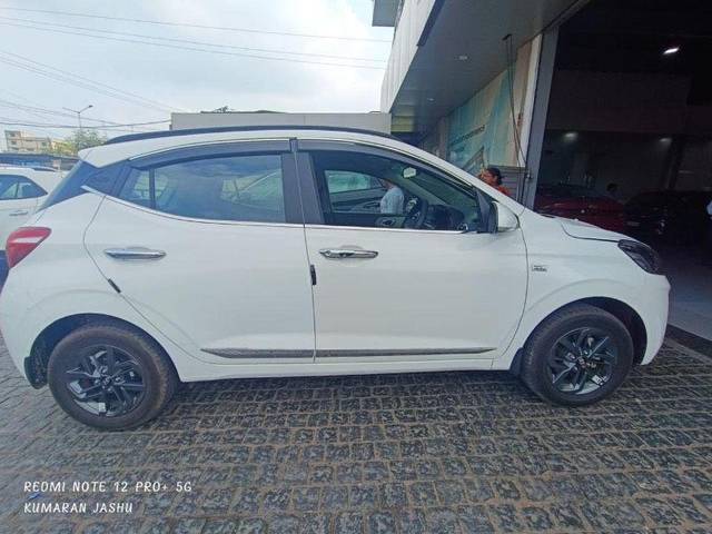 https://images10.gaadi.com/usedcar_image/3990907/original/processed_58ed8157-67f7-4b98-8932-eac462800151.jpeg?imwidth=6401