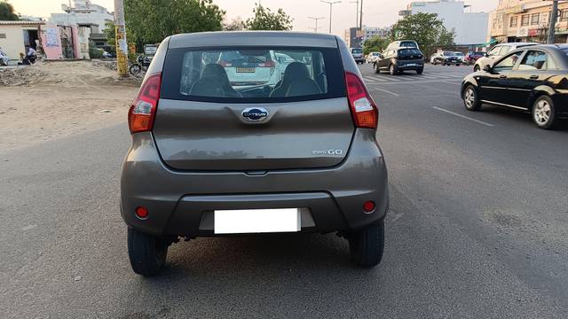 https://images10.gaadi.com/usedcar_image/3991471/original/processed_4cad333988486de86967ad5683c66203.jpg?imwidth=6402