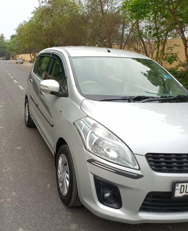 https://images10.gaadi.com/usedcar_image/3991474/original/processed_f0e8265c36150fa1bd929a774f725e91.jpg?imwidth=6400