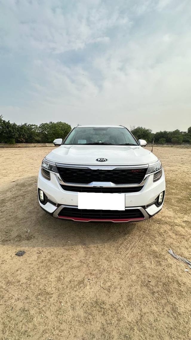 https://images10.gaadi.com/usedcar_image/3992817/original/processed_9a0c137503550ae9b817229a04c84c18.jpg?imwidth=6400