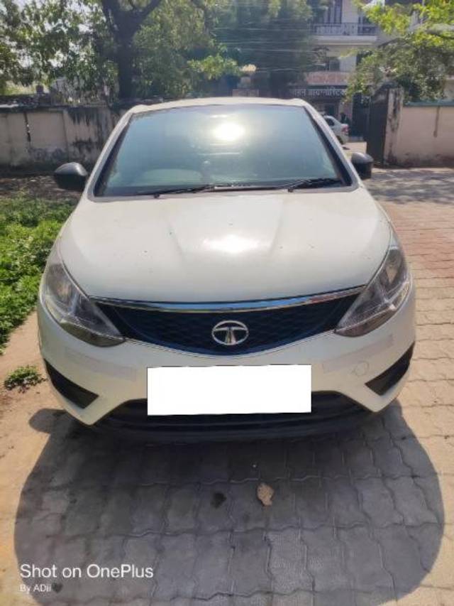 https://images10.gaadi.com/usedcar_image/3994013/original/processed_dd69edf9-5418-4a3f-9575-f803a2cebea8.jpg?imwidth=6402