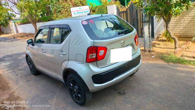 https://images10.gaadi.com/usedcar_image/3994940/original/processed_abf7e76875acb029cb13ce71da107581.jpg?imwidth=6402