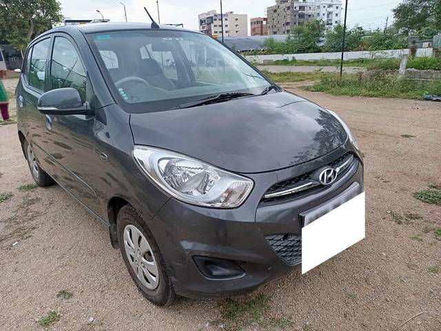 https://images10.gaadi.com/usedcar_image/3994962/original/processed_4279cd27923055756447bf6ca0fa1b17.jpg?imwidth=6400