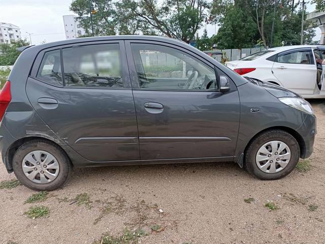 https://images10.gaadi.com/usedcar_image/3994962/original/processed_85286e2df980f979ff68c7fc49d543fb.jpg?imwidth=6401