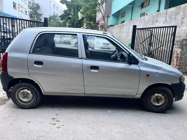 https://images10.gaadi.com/usedcar_image/3995763/original/processed_cdacc2add10ac5d625c4c78d148a2e23.jpg?imwidth=6401