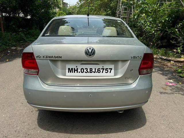 https://images10.gaadi.com/usedcar_image/3996133/original/processed_9c484c49d18301bf220cd31caac9a692.jpg?imwidth=6402