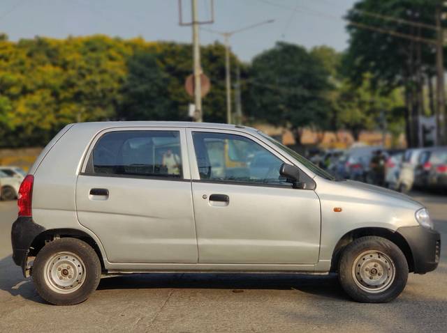 https://images10.gaadi.com/usedcar_image/3997385/original/92ab5d1339db7d77f03e30a389cc2bf0.jpeg?imwidth=6401