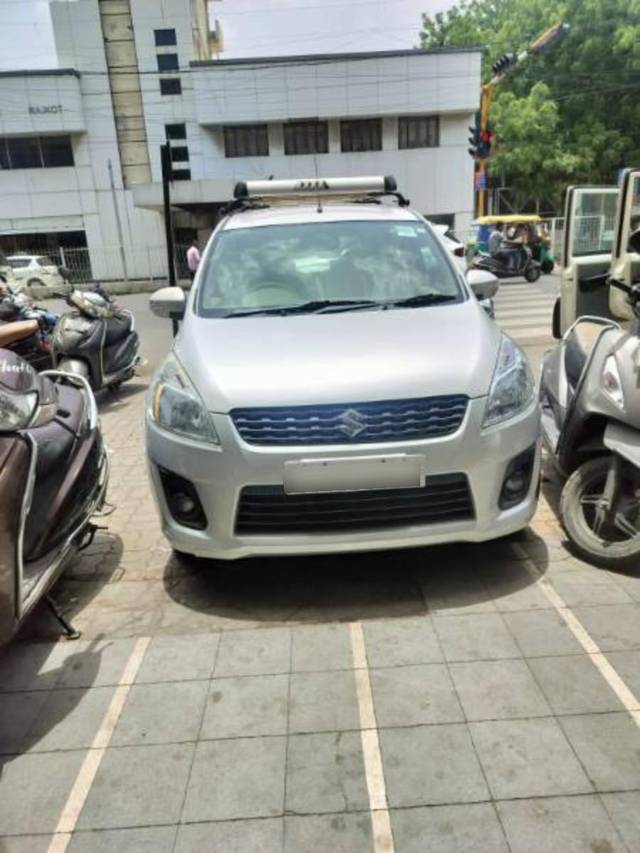 https://images10.gaadi.com/usedcar_image/3997769/original/processed_2b294fe7-fe34-4030-950d-0753e20900cf.jpg?imwidth=6400