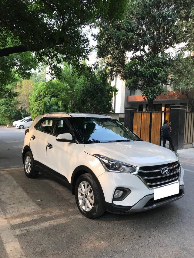 https://images10.gaadi.com/usedcar_image/3998034/original/processed_a4a9b52e7ecec630afc32a08178de92d.jpg?imwidth=6400