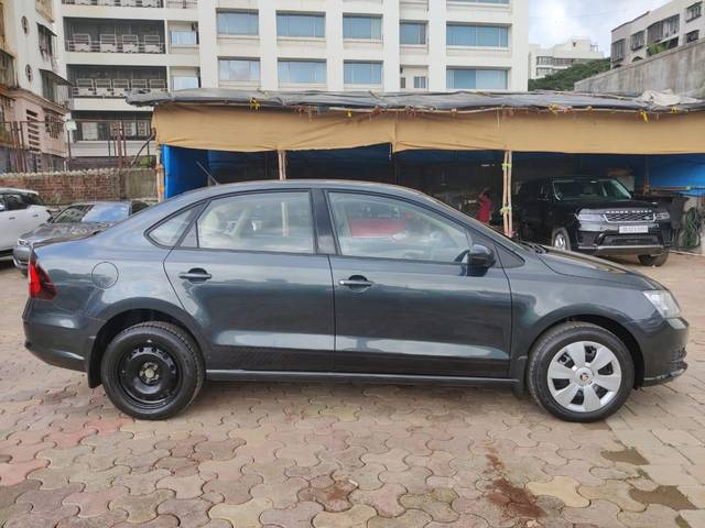 https://images10.gaadi.com/usedcar_image/3998129/original/processed_48e9cefb8cbf6adefcda0de83a056de6.jpeg?imwidth=6401