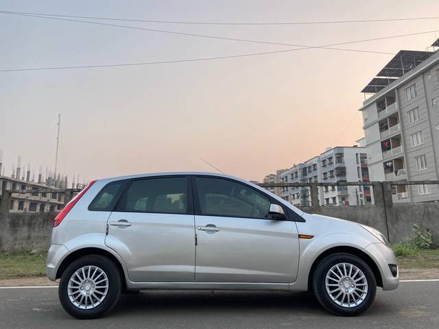 https://images10.gaadi.com/usedcar_image/3999916/original/c4d7a8fd261f252557f48df7888228d3.jpg?imwidth=6401