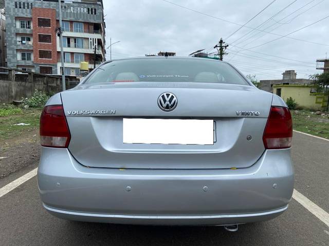 https://images10.gaadi.com/usedcar_image/3999987/original/processed_e396ce1aa084a27a767aa9eef8be17ac.jpg?imwidth=6402