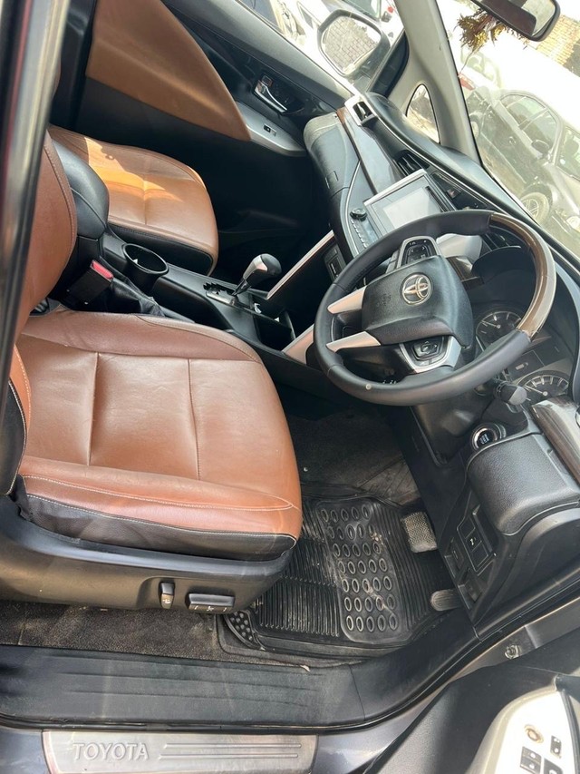 Toyota Innova Crysta 2.8 ZX AT BSIV Second-hand 2016 Toyota Innova Crysta 2.8 ZX AT BSIV for sale in Ludhiana-5