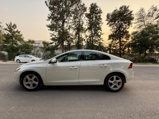 Second-hand 2014 Volvo S60 D4 SUMMUM for sale in Ludhiana-3
