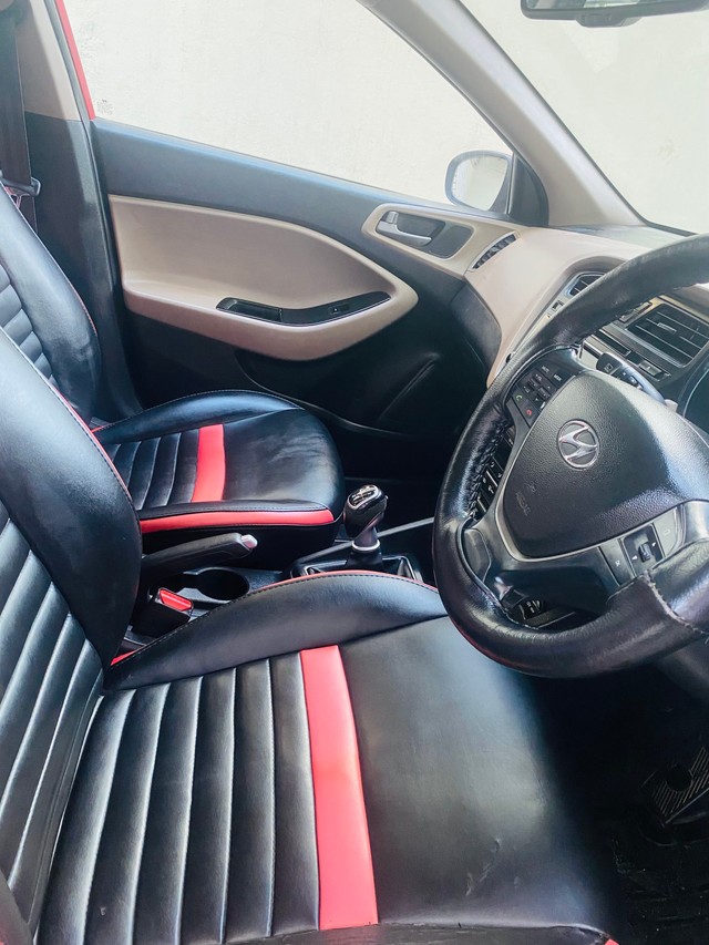 Second-hand 2014 Hyundai i20 Asta 1.4 CRDi for sale in Bangalore-10