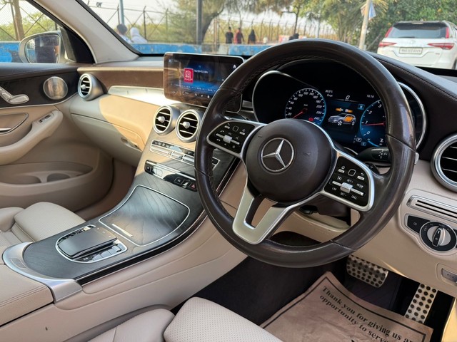 Second-hand 2022 Mercedes-Benz GLC 200 for sale in Mumbai-16