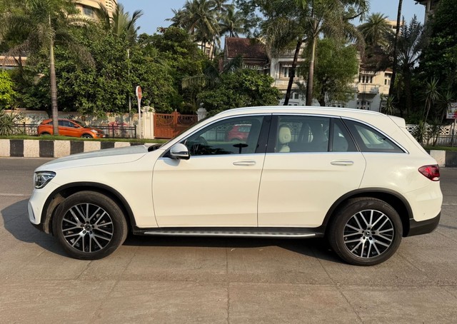 Second-hand 2022 Mercedes-Benz GLC 200 for sale in Mumbai-3