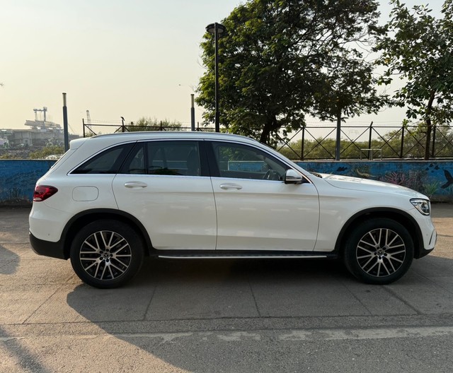 Second-hand 2022 Mercedes-Benz GLC 200 for sale in Mumbai-1
