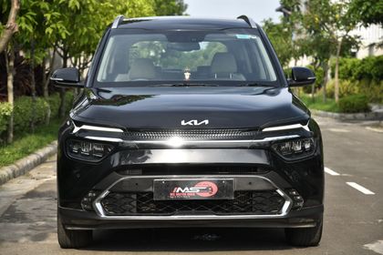 Kia Carens Luxury Plus Diesel AT 6 STR