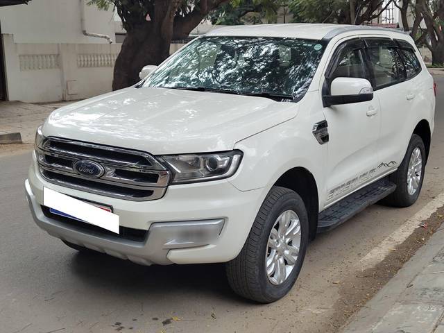 https://images10.gaadi.com/usedcar_image/4000321/original/processed_48beb6a3213f8385aab146bfb249cd2c.jpg?imwidth=6402