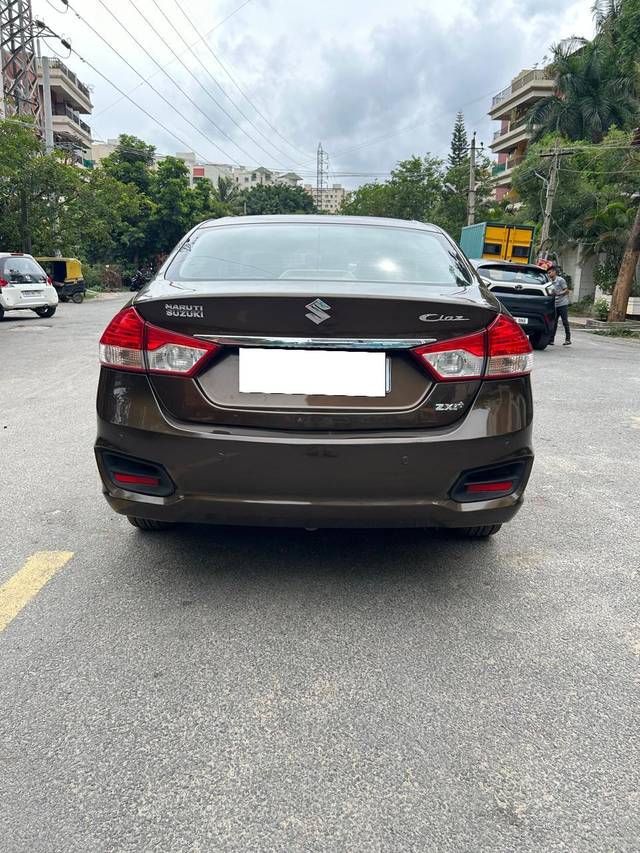 https://images10.gaadi.com/usedcar_image/4000368/original/processed_5c80f72458968b85e3092d4ec2682106.jpg?imwidth=6402