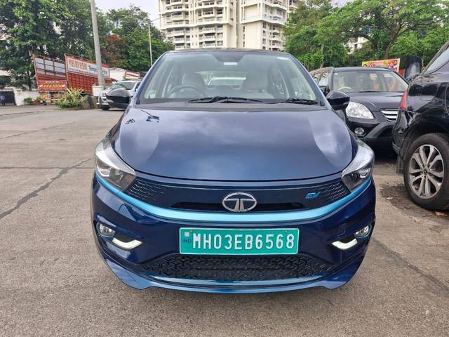 https://images10.gaadi.com/usedcar_image/4000398/original/processed_fcc025a1731a7b6908a5d866b515221b.jpg?imwidth=6402