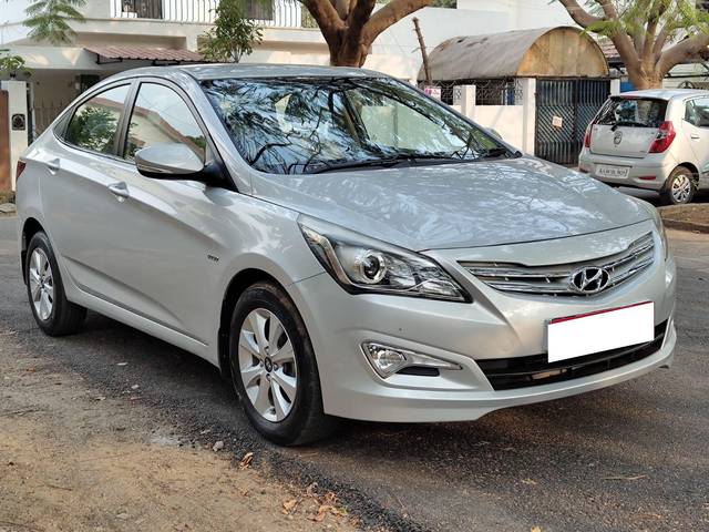 https://images10.gaadi.com/usedcar_image/4001099/original/processed_619d9ea7bc0559e9783ea6cf964eac6f.jpg?imwidth=6400