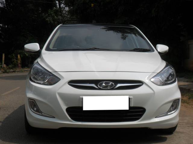 https://images10.gaadi.com/usedcar_image/4001126/original/processed_c8061829c14a333f5c2fec23b7668800.JPG?imwidth=6400