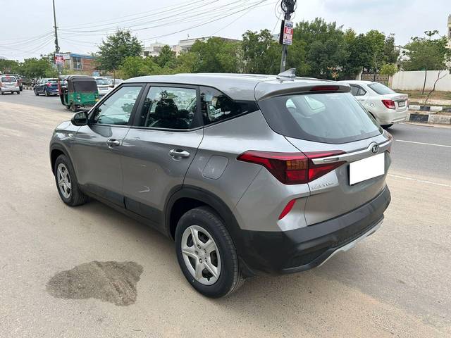 https://images10.gaadi.com/usedcar_image/4002817/original/processed_2902afd04d9dc8a117c820bc82dd94f4.jpg?imwidth=6402