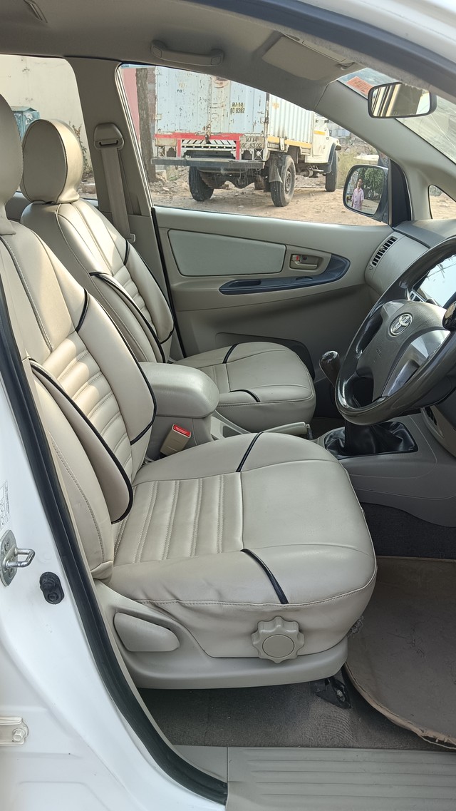 Second-hand 2013 Toyota Innova 2.5 G (Diesel) 7 Seater for sale in Jaipur-5