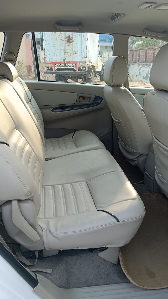 Second-hand 2013 Toyota Innova 2.5 G (Diesel) 7 Seater for sale in Jaipur-7