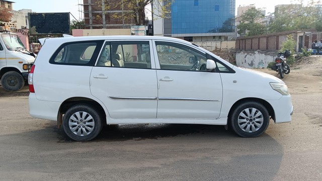 Second-hand 2013 Toyota Innova 2.5 G (Diesel) 7 Seater for sale in Jaipur-3
