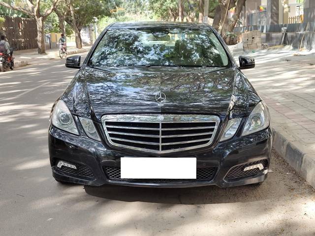 https://images10.gaadi.com/usedcar_image/4003526/original/processed_8cb09019de8b7962eecd76157b7e22c9.jpg?imwidth=6402