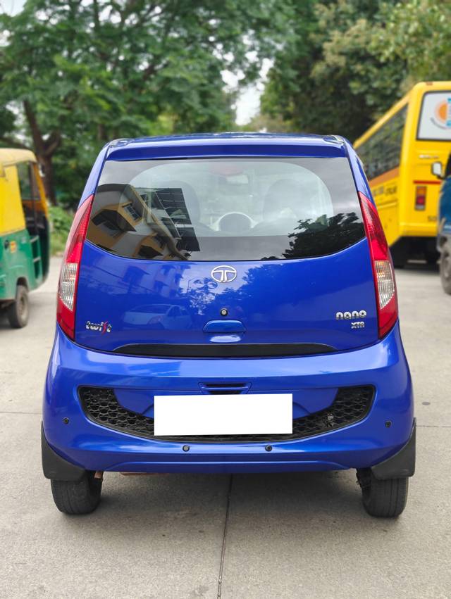 https://images10.gaadi.com/usedcar_image/4003744/original/processed_b58a031b5132bc283ff458d4c0576331.jpg?imwidth=6401