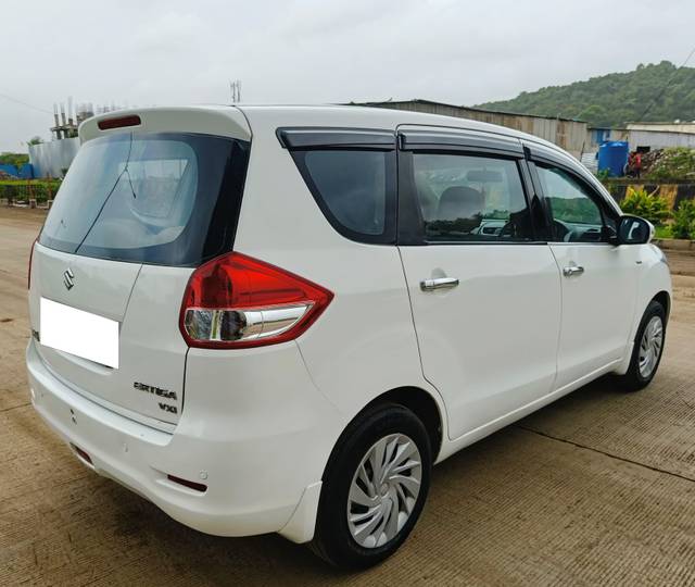 https://images10.gaadi.com/usedcar_image/4004435/original/processed_666606ce1f4fccf6ba8c222e26271f12.jpg?imwidth=6402