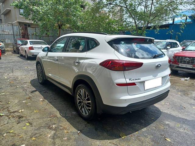 https://images10.gaadi.com/usedcar_image/4005700/original/processed_processed_92b0dc677cfb396cfe531c7837141fad.jpg?imwidth=6402