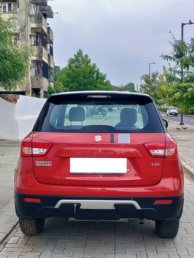 https://images10.gaadi.com/usedcar_image/4006615/original/processed_31ab960ae9928fce02c526bd88e818bb.jpg?imwidth=6402