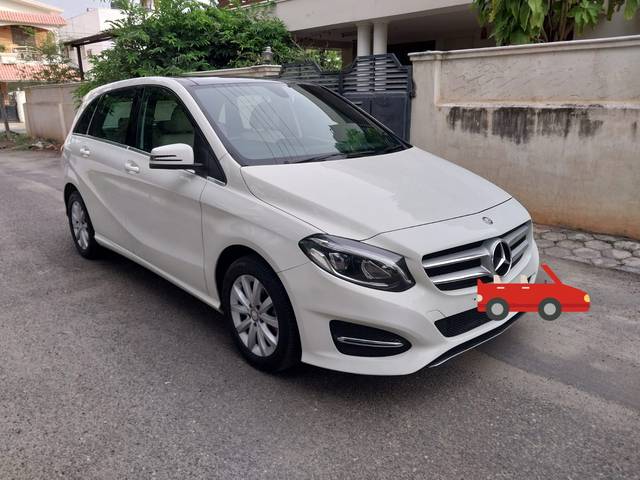 https://images10.gaadi.com/usedcar_image/4006660/original/bc96b163695403ed46df5d8bbdf953d5.jpg?imwidth=6400