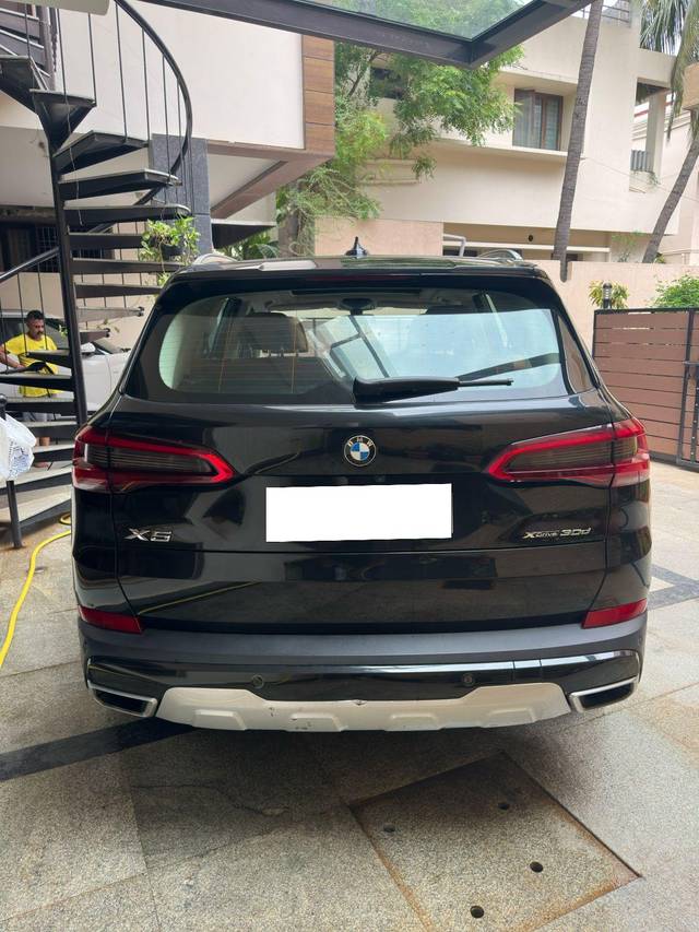 https://images10.gaadi.com/usedcar_image/4006930/original/processed_2f00a8ea5bb935bb1b7452c42551d7ed.jpg?imwidth=6402