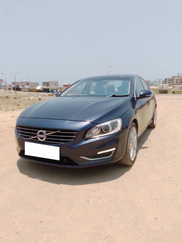 https://images10.gaadi.com/usedcar_image/4007140/original/processed_2574d3998e325a3a624984cc54d08fc5.jpg?imwidth=6402