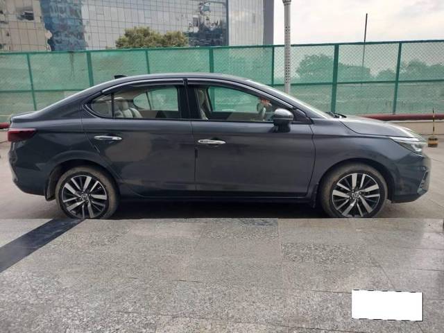 https://images10.gaadi.com/usedcar_image/4007217/original/processed_011c01bfa4c51b609589ccfe50247d3a.jpg?imwidth=6401