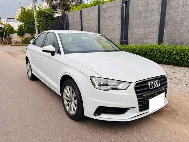 https://images10.gaadi.com/usedcar_image/4008283/original/processed_a5132cd89ac462a0d35b0f351564b7e2.jpeg?imwidth=6400