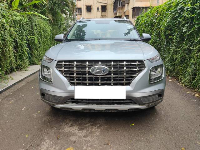 https://images10.gaadi.com/usedcar_image/4008506/original/processed_ed6070a383621496efb431d2fd5c00f2.jpeg?imwidth=6400