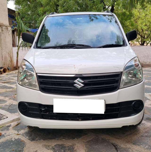 https://images10.gaadi.com/usedcar_image/4008528/original/processed_e473b01905f8d1932b9136a822900df6.jpg?imwidth=6402