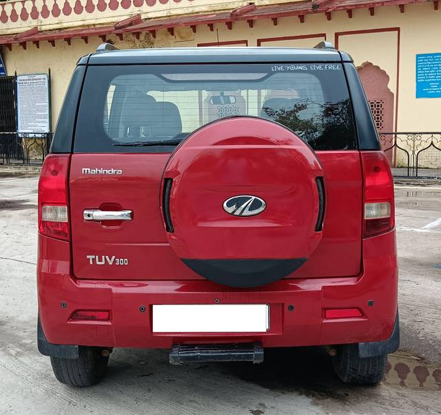 https://images10.gaadi.com/usedcar_image/4009191/original/processed_03fb3d8734c59e992978eaef01c7a2b7.jpg?imwidth=6402